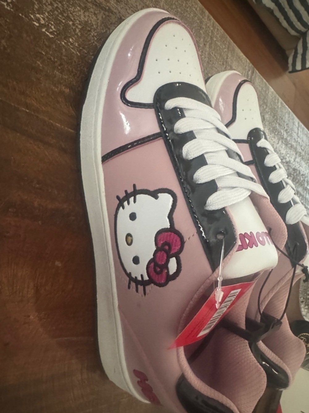 Hello Kitty by Sanrio Women's Pink Casual Court Sneakers 👟 - Picture 3 of 10